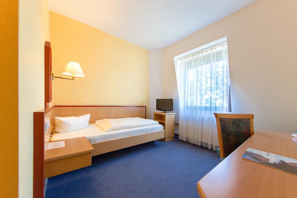 Montana Hotel Oberasbach Exteriér fotografie