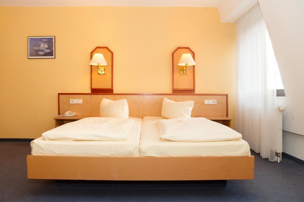 Montana Hotel Oberasbach Exteriér fotografie