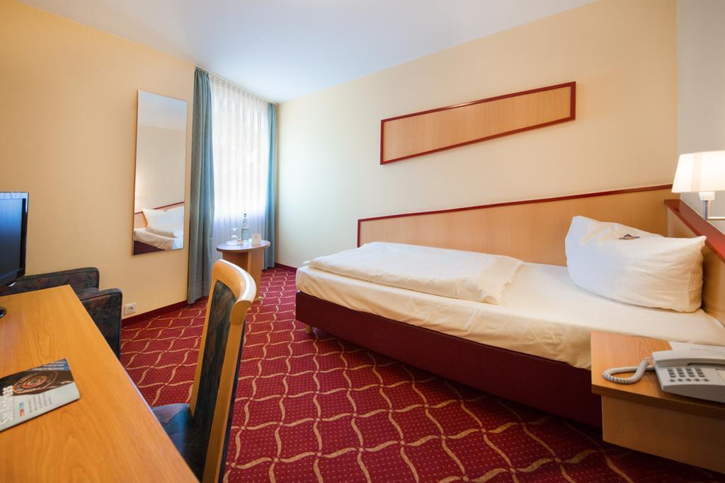 Montana Hotel Oberasbach Exteriér fotografie